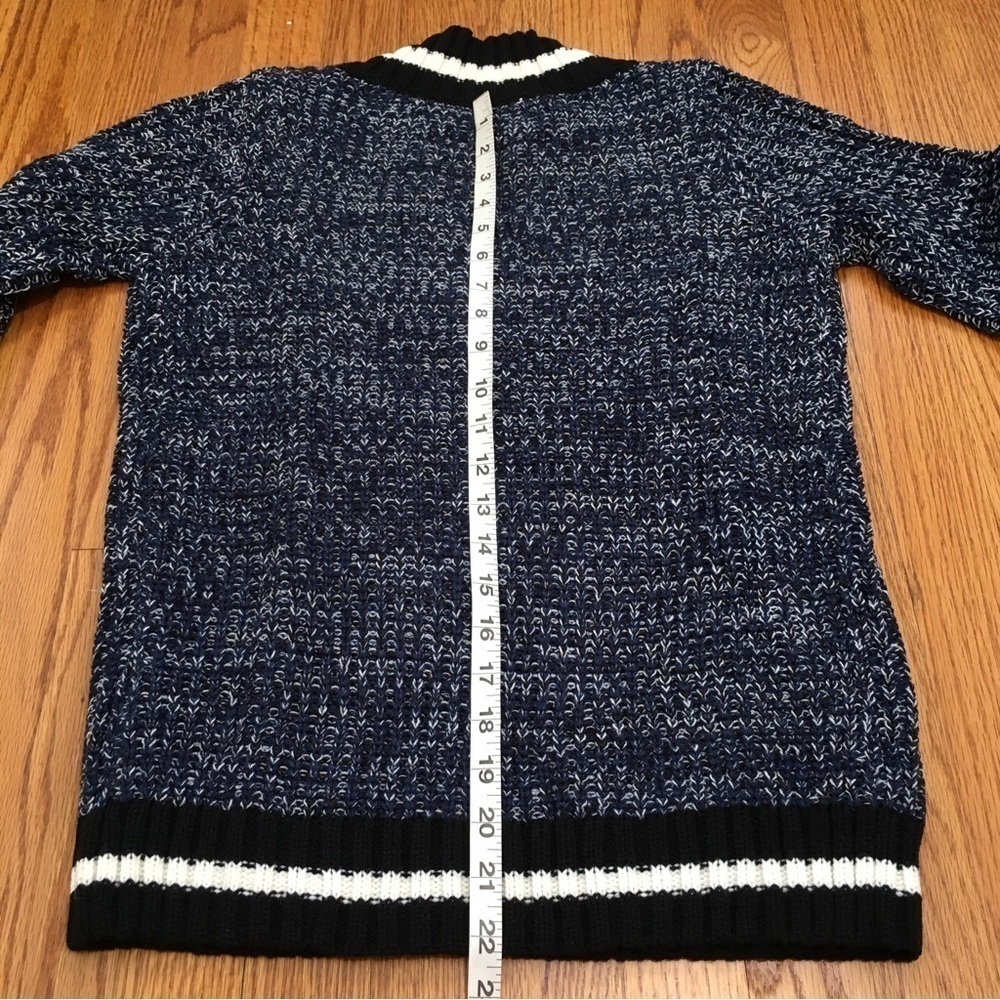 Freshman Varsity over size V-neck long sleeve chunky knit pull over sweater - Picture 10 of 16